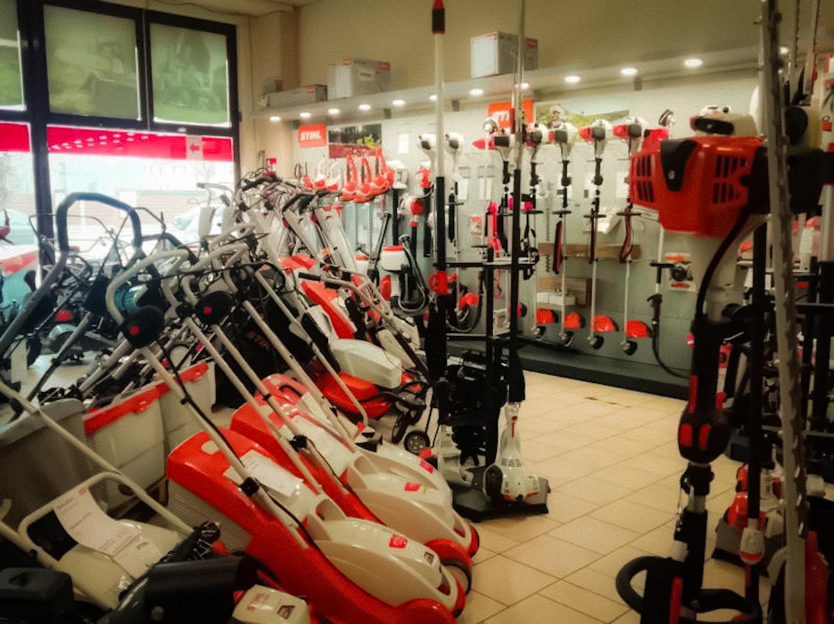 Fumo Nero o Bianco dalla Motosega: La Guida Definitiva alla Carburazione Corretta